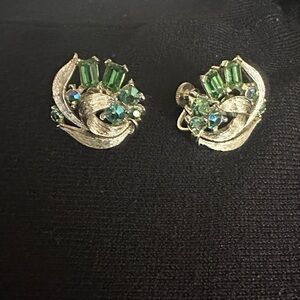 Vintage 1950s Lisner Emerald Floral Spray Screwback Earrings Costume Jewelry